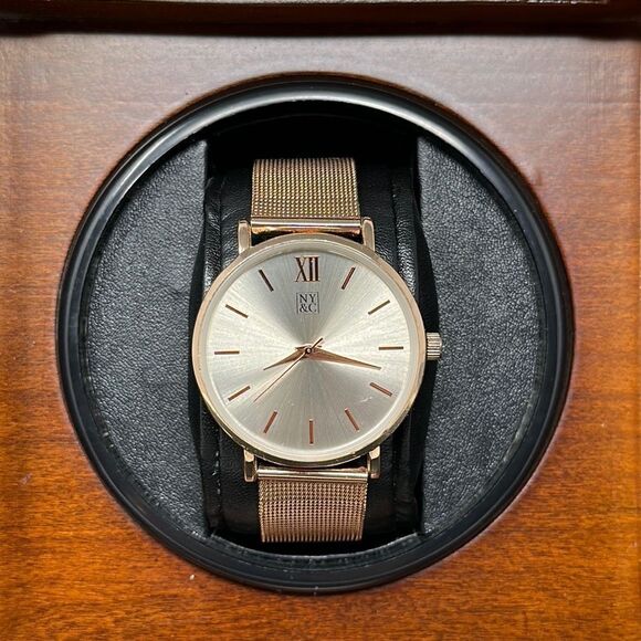 NY&C ladies mesh watch - Picture 1 of 2